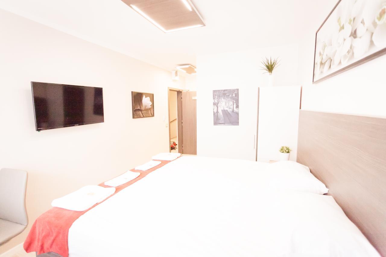 Villa Royal プラハ エクステリア 写真
